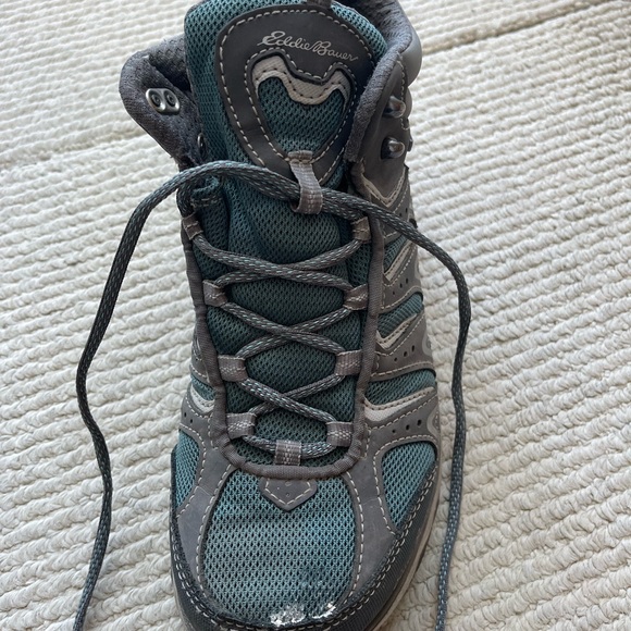 Eddie Bauer Lukla pro mid womens ankle rise hiking boot as good as new .US 7.5 . - Picture 5 of 9